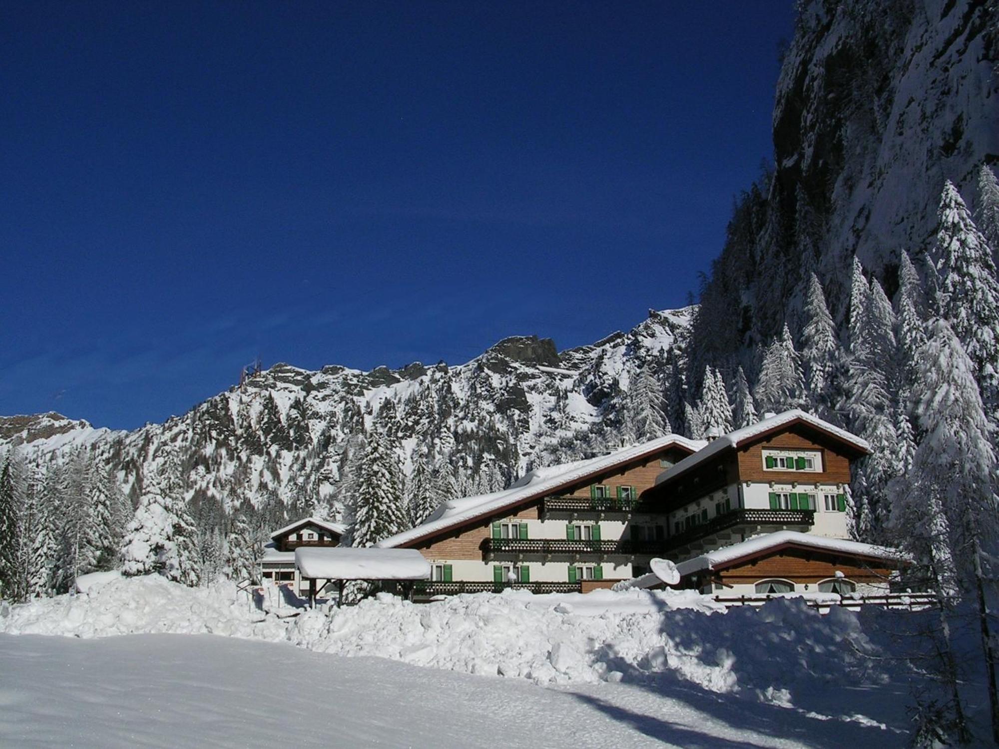 Hotel Roy Мальга-Чапелла Экстерьер фото