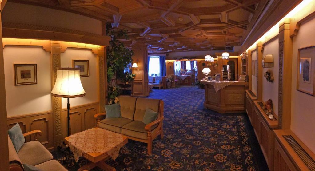 Hotel Roy Мальга-Чапелла Экстерьер фото