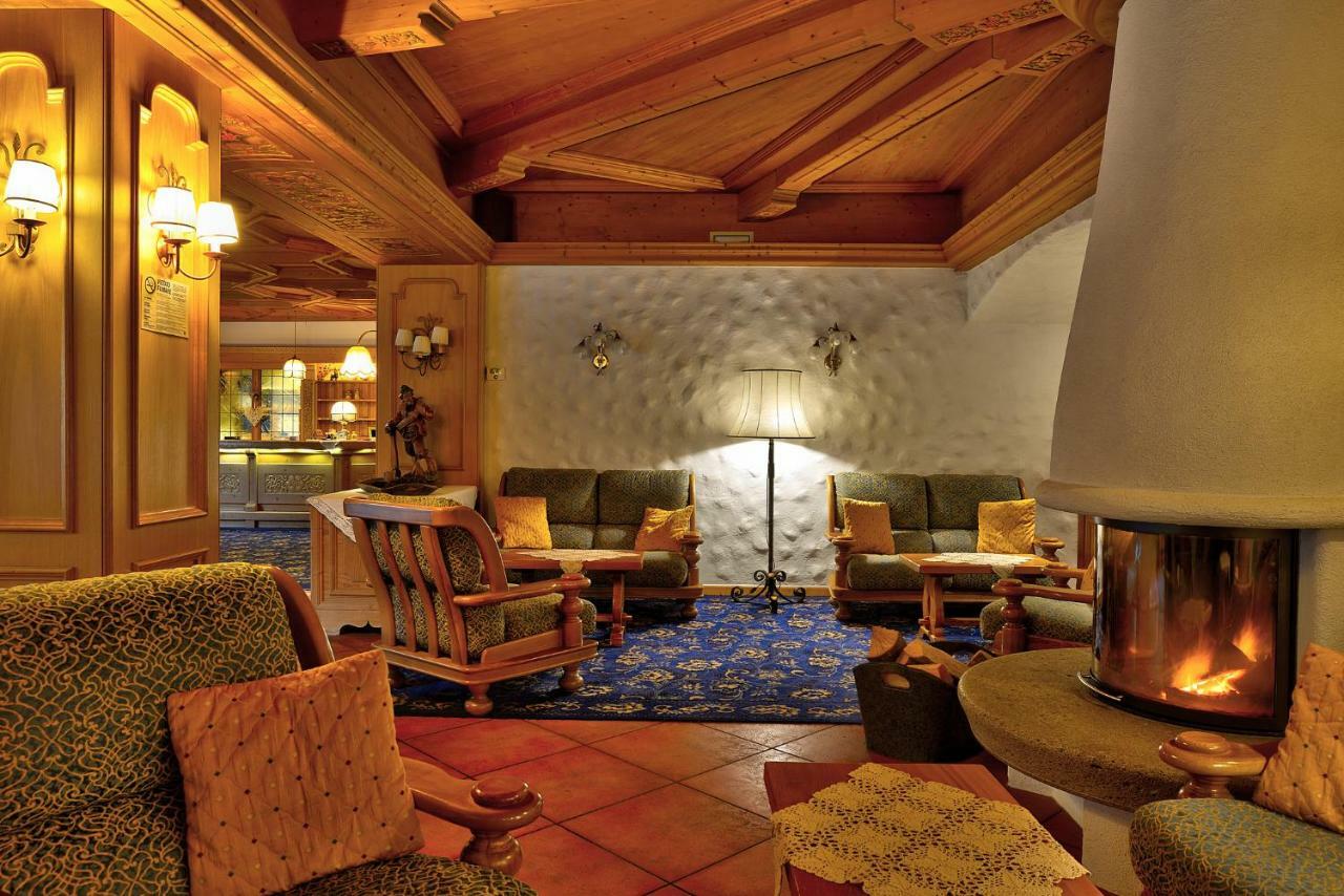 Hotel Roy Мальга-Чапелла Экстерьер фото